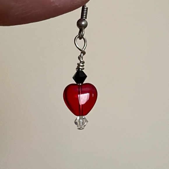 Red Glass Heart & Swarovski Crystal Earrings - NWT - Picture 2 of 6